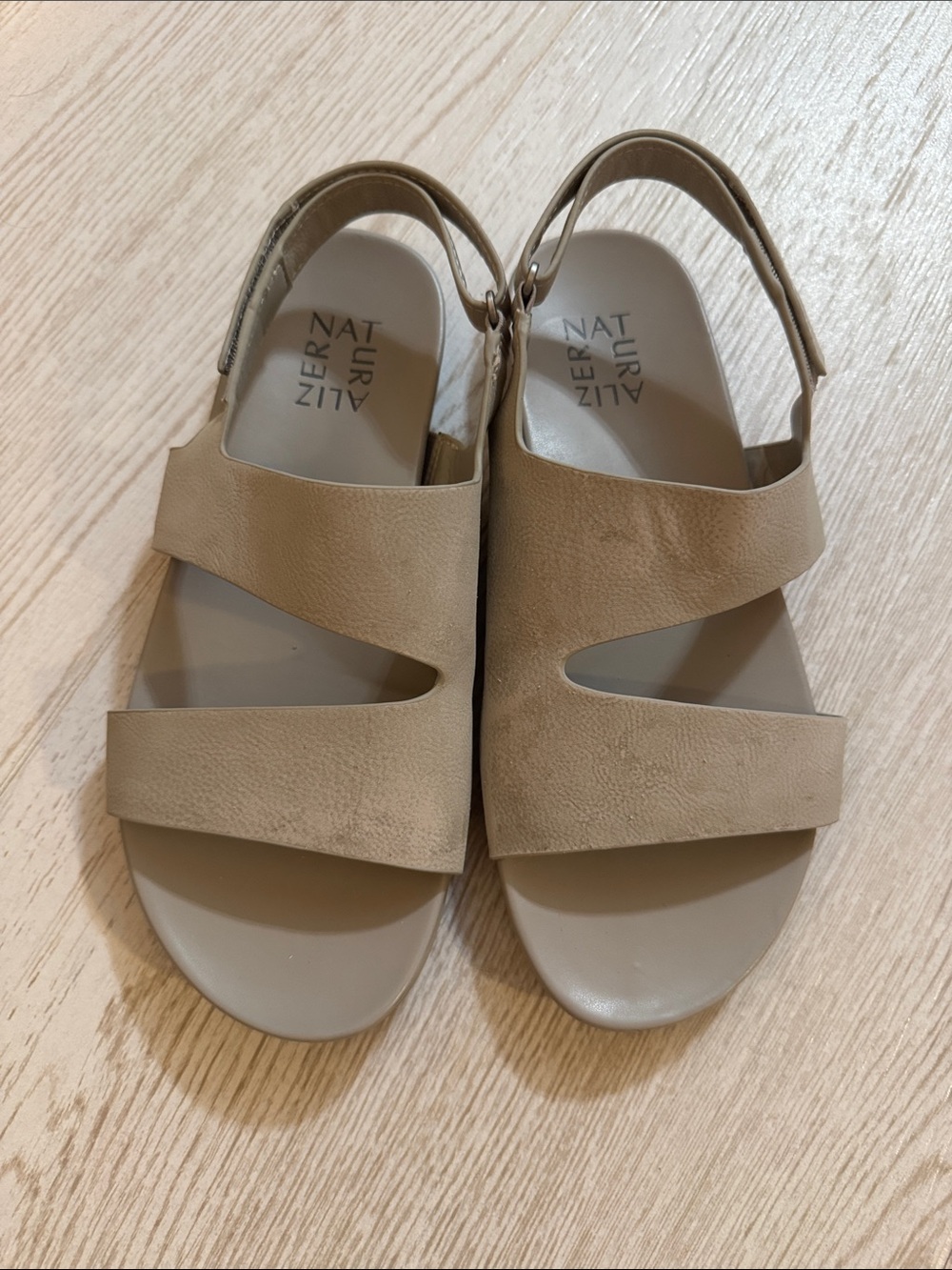 😍FREE With Bundle - Naturalizer Gray Strap Slingback Sandals